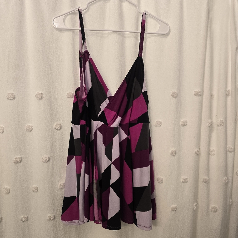 Torrid Womens Geometric Patterned Women's Sleeveless Top Size 2 Nwt!